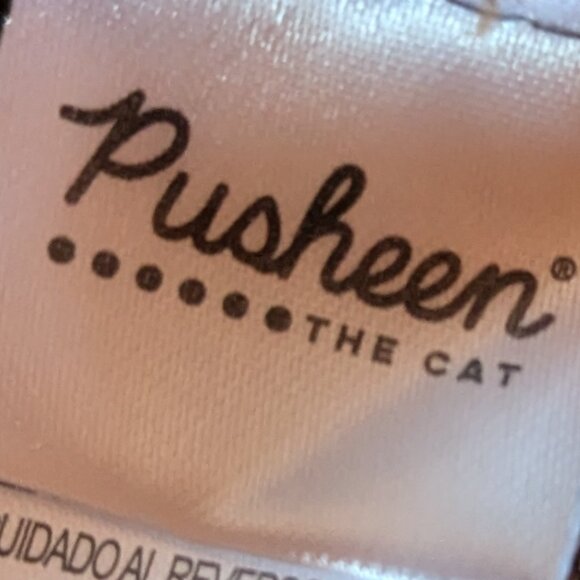 Bundle of 2 knitted Pusheen hats - Picture 8 of 16